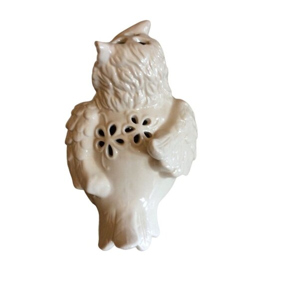 Cream Colored Distressed Worn Style Owl Figuring Statue - Picture 3 of 6